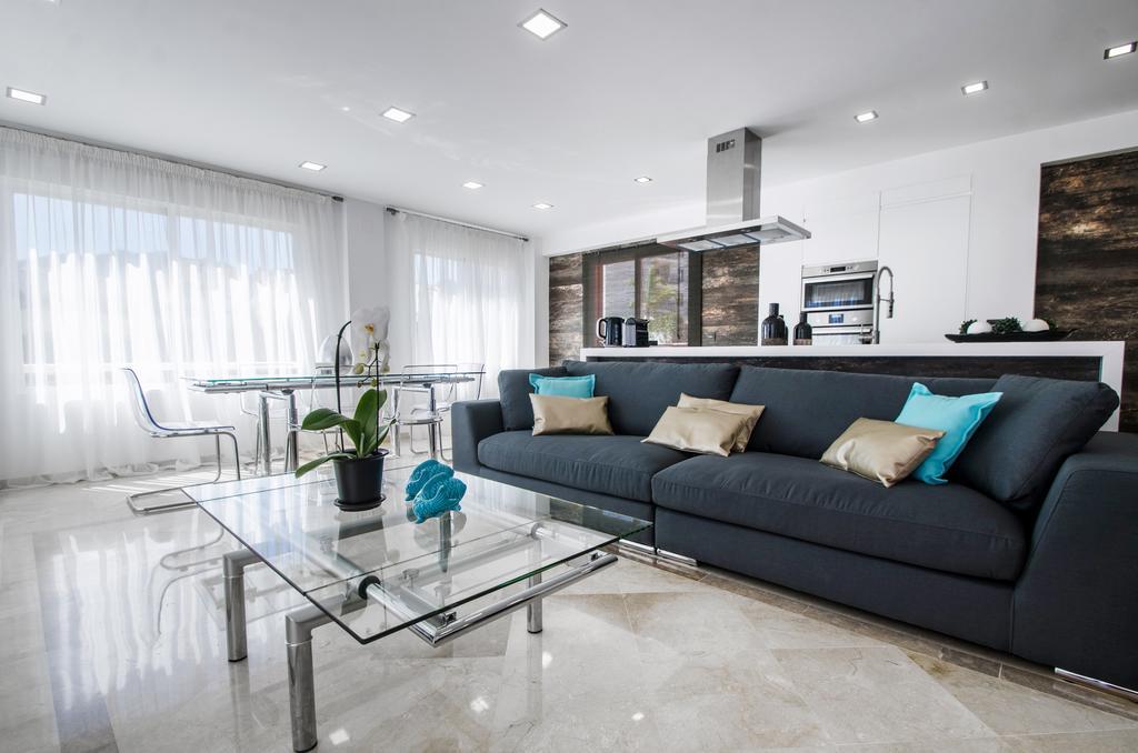 Апартаменты Gorgeous 170 Sq.M. Penthouse With Sea View Terraces Бенальмадена Экстерьер фото