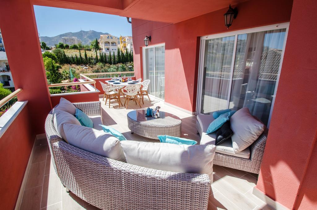 Апартаменты Gorgeous 170 Sq.M. Penthouse With Sea View Terraces Бенальмадена Экстерьер фото