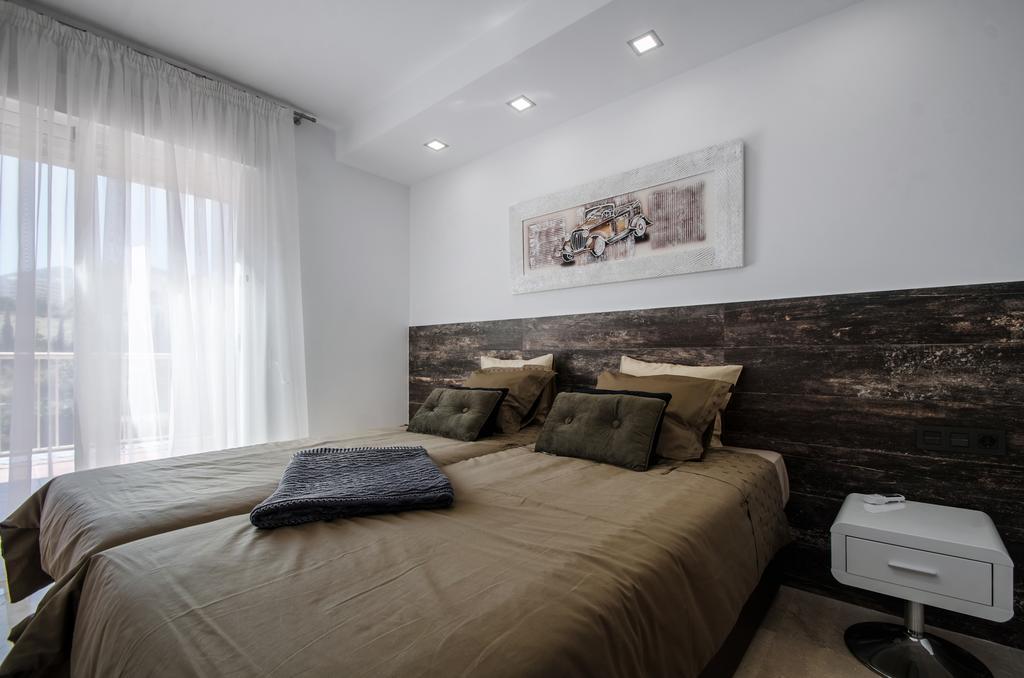 Апартаменты Gorgeous 170 Sq.M. Penthouse With Sea View Terraces Бенальмадена Экстерьер фото